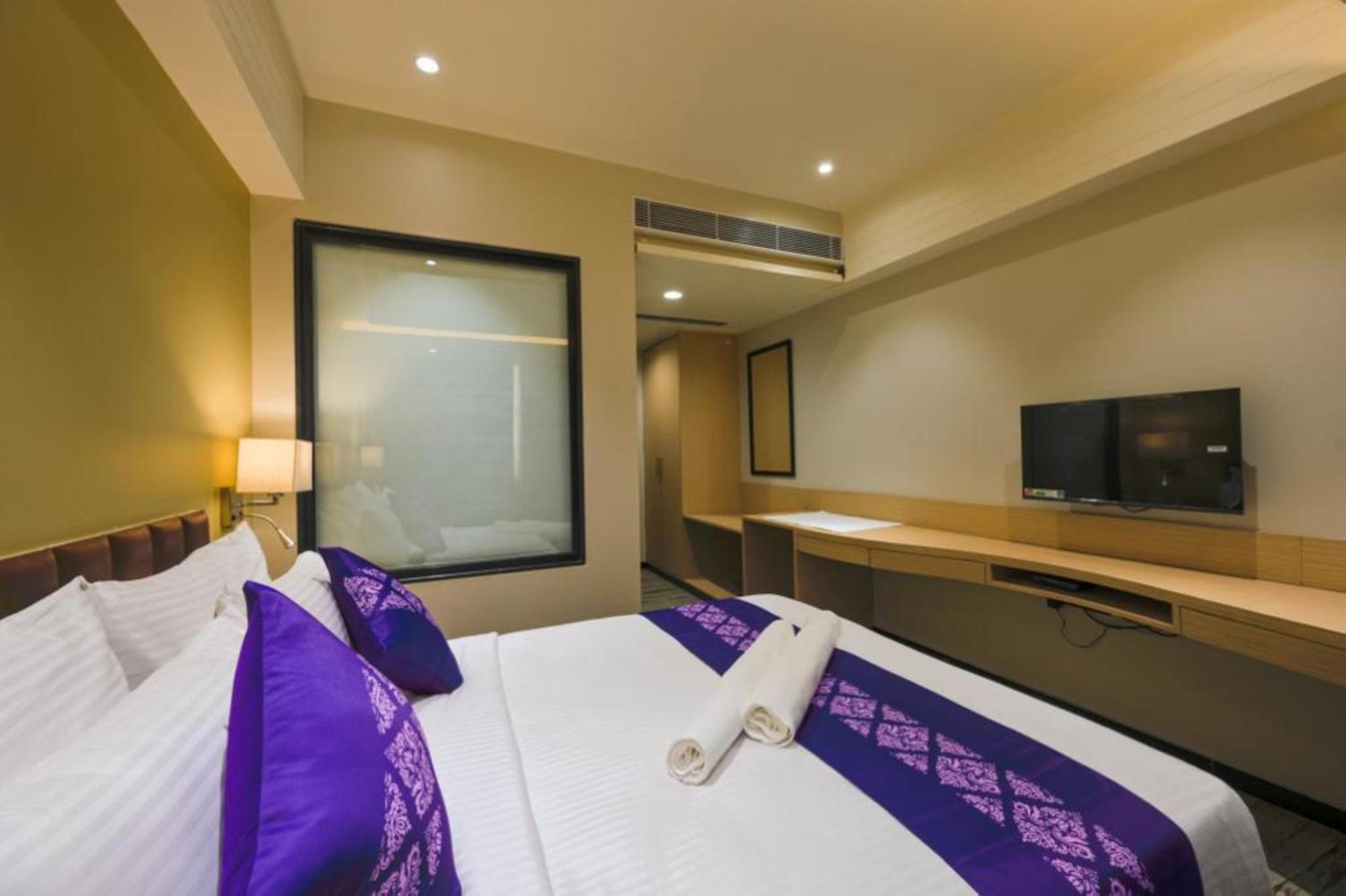 Salabatpura Purple Beds By Vits Dwarkesh, Surat酒店 外观 照片